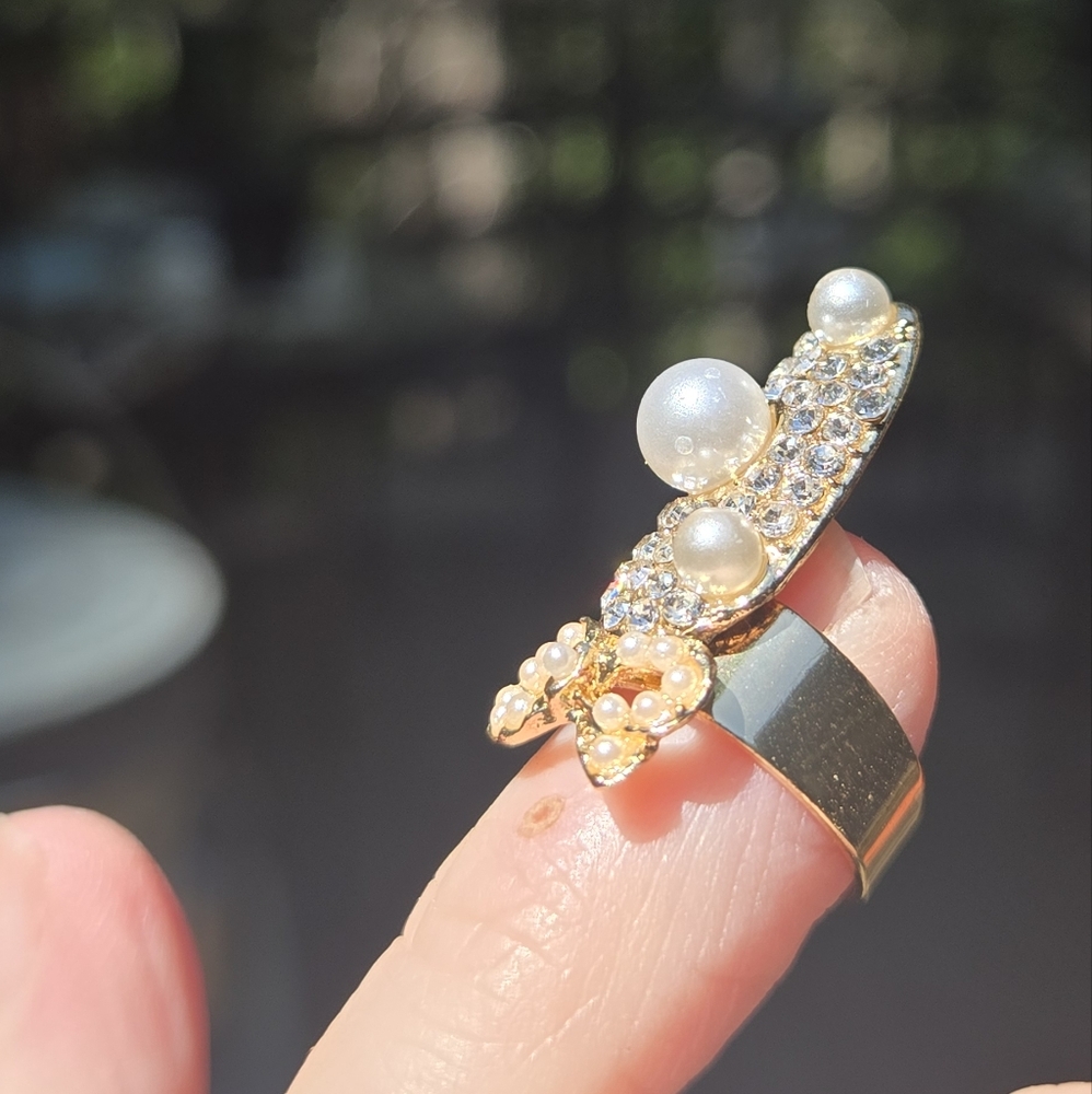 Gold and White Crystal & Pearl Midi "Nail" Ring - Picture 4 of 5